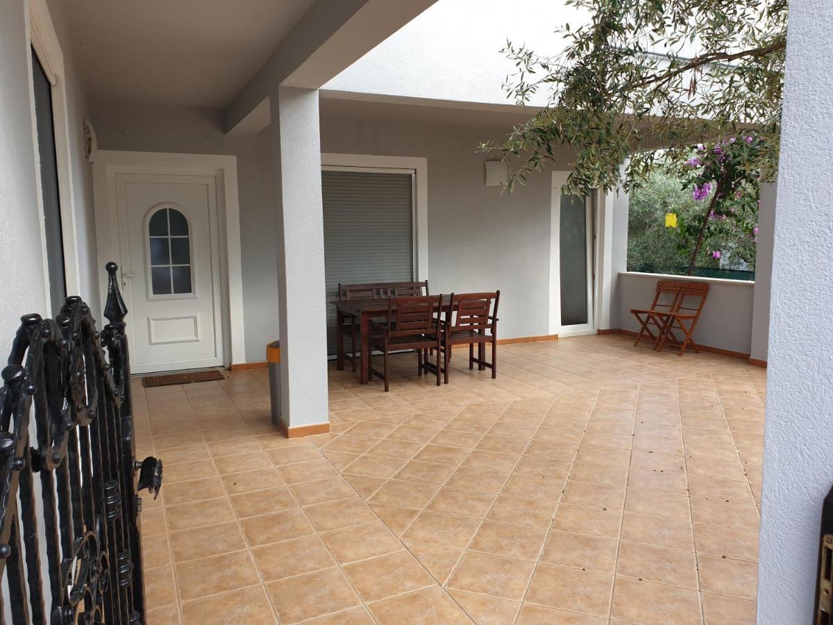 Villa Arancia Peruski Exterior photo